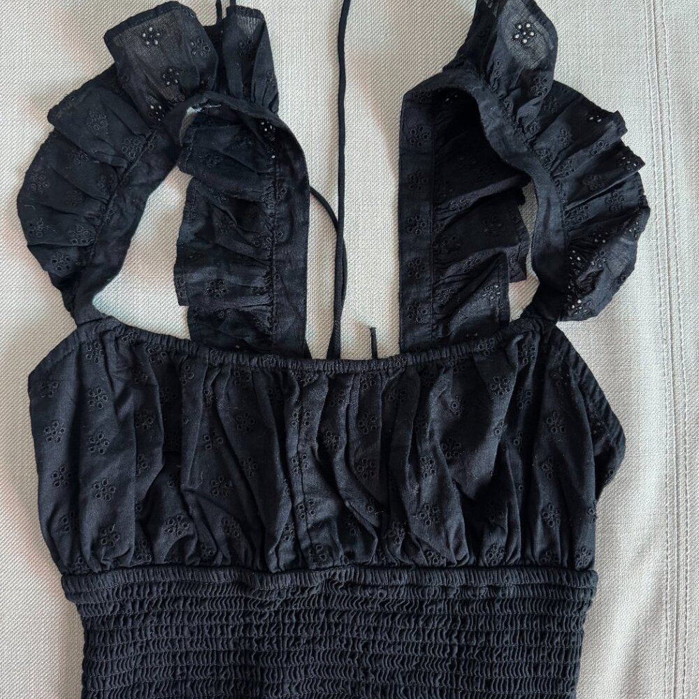 Stradivarius Black Eyelet Ruffle Crop Top (Size S) New Without Tags 🖤